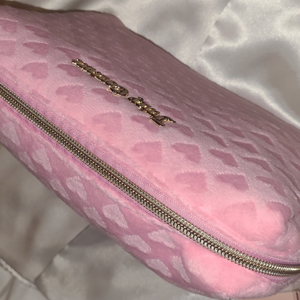 Juicy Couture Pink Heart Quilted Cosmetic Bag - Picture 3 of 9